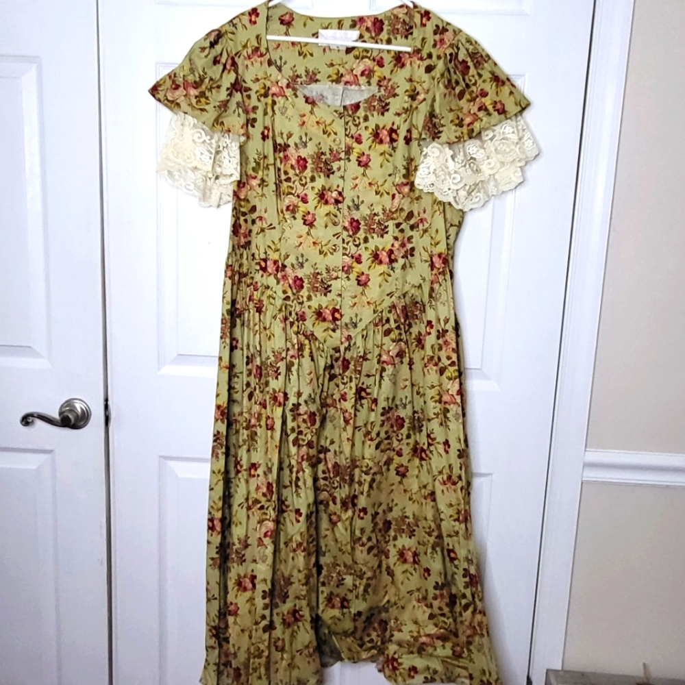 Victorian Day Dress-Recollections- XL